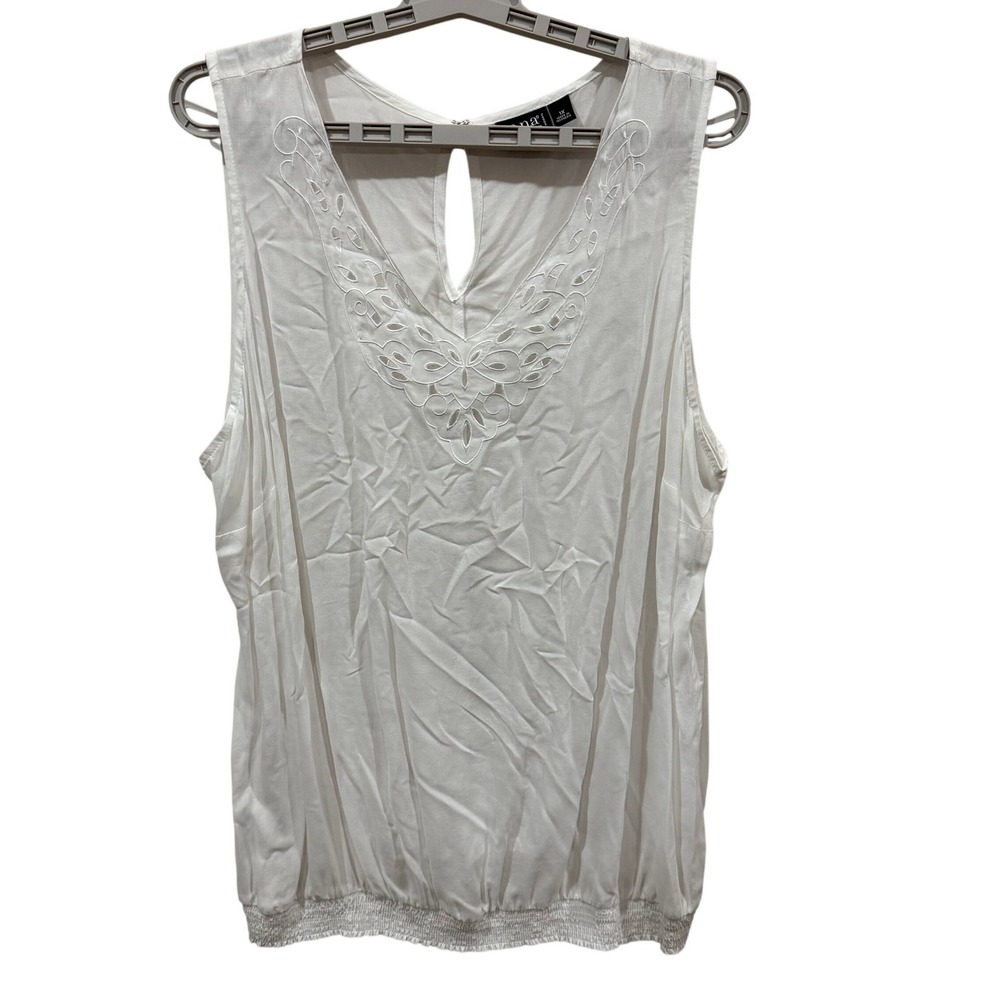 a.n.a Woman White Embroidered V-Neck Smocked Hem Sleeveless Blouse Top 1X